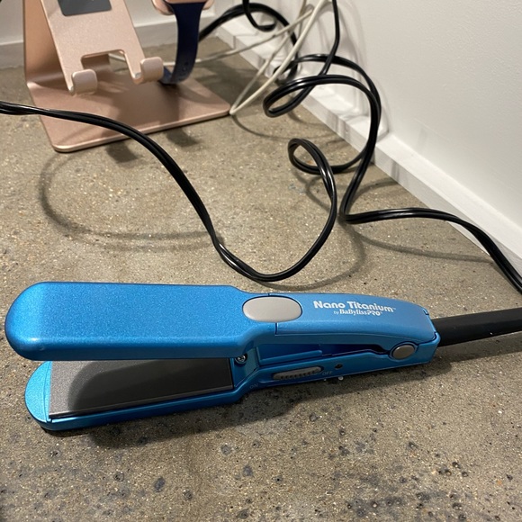 Nano titanium BaByliss pro mini straightener - Picture 2 of 6